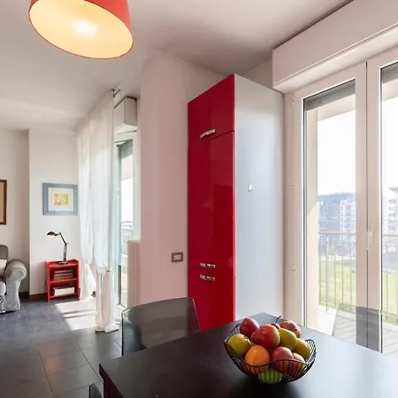 Sky Santa Giulia Apartman Milánó